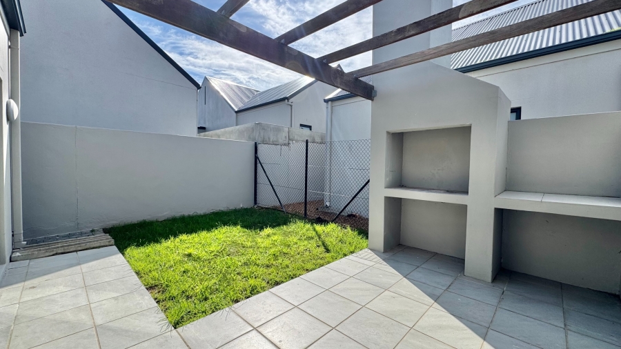 3 Bedroom Property for Sale in Aan de Wijnlanden Western Cape